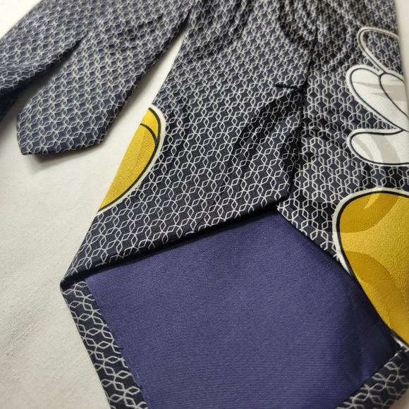 Mickey Unlimited Disney 100٪ Silk Mickey Mouse Mens Graphic Print Classic Tie - Picture 7 of 9